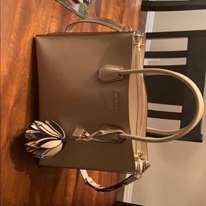 Michael Kors gorgeous tan bag